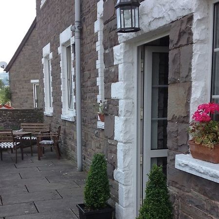 Ty Croeso Boutique B&B Крикхауэлл Экстерьер фото