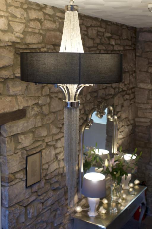 Ty Croeso Boutique B&B Крикхауэлл Экстерьер фото