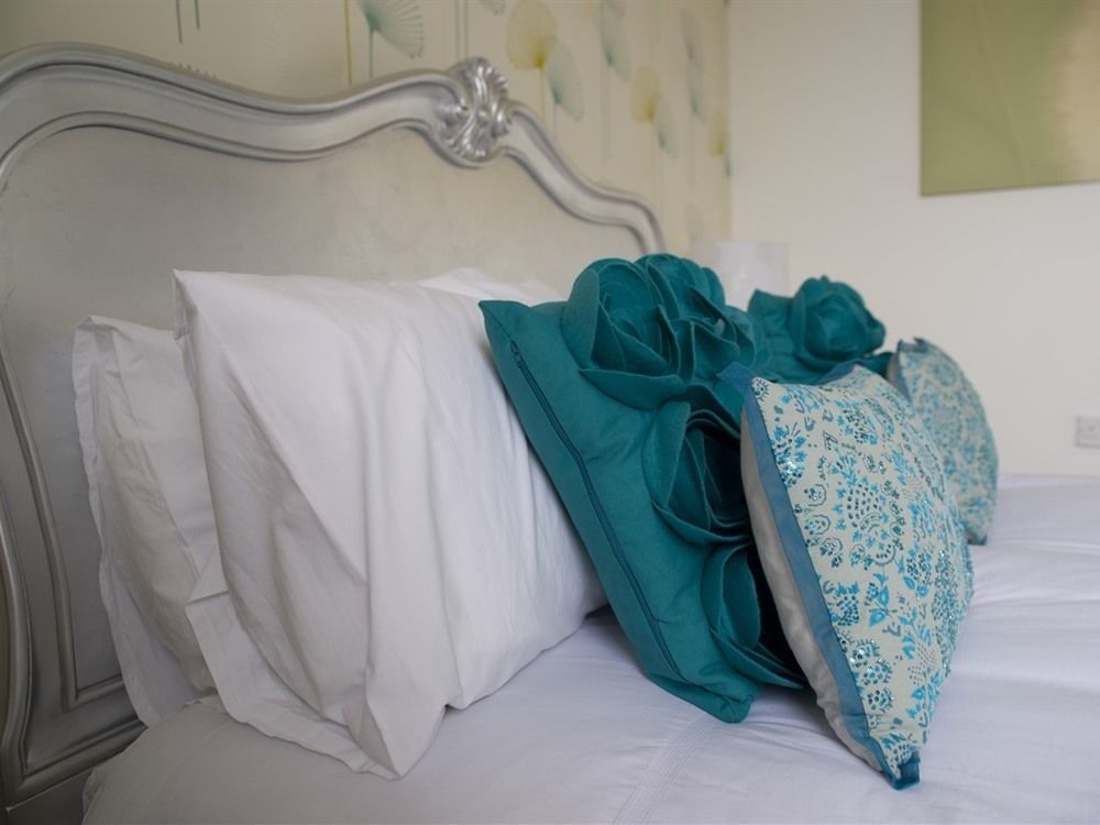 Ty Croeso Boutique B&B Крикхауэлл Экстерьер фото